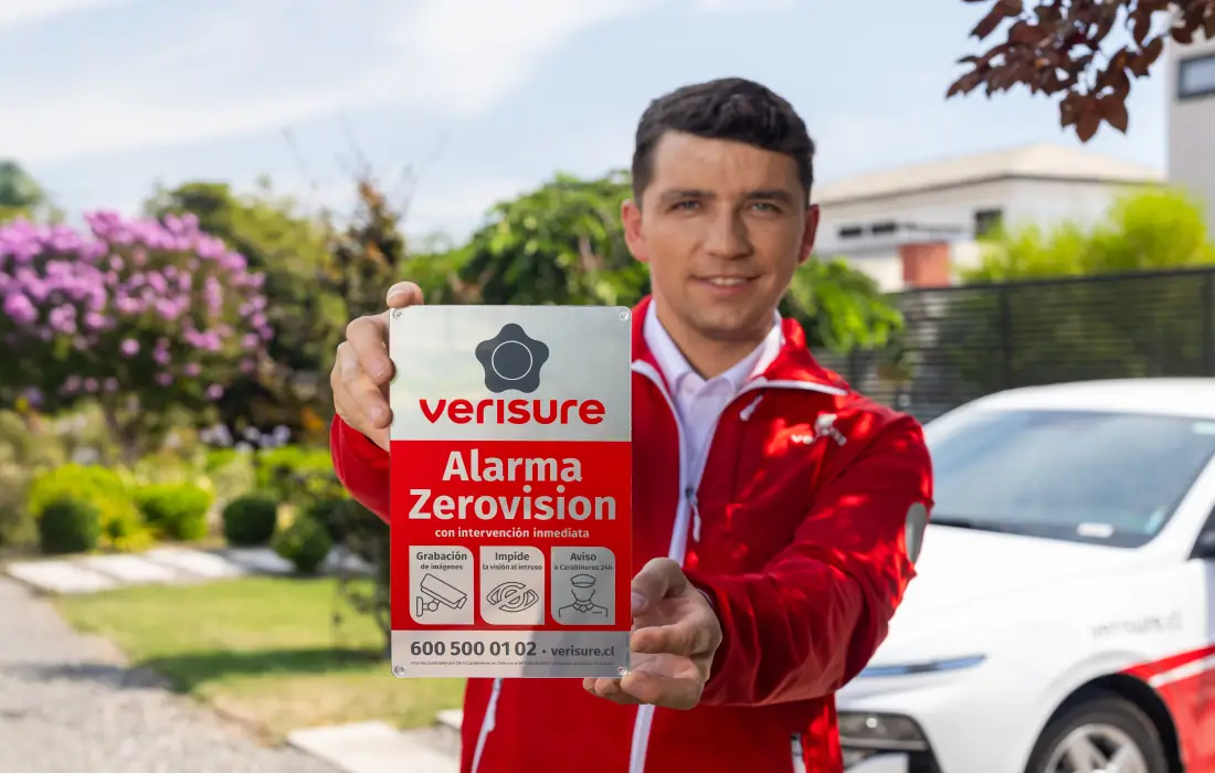 hombre placa hogar